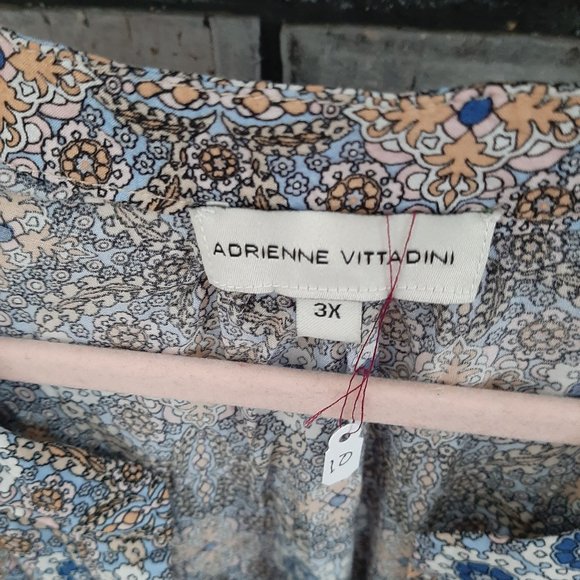 Ditsy Pattern Top - Picture 3 of 4